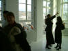 Barbarella Maier - Rauminstallation HUNDE Januar 2006 mit Art Forum Ute Barth bei greutmann bolzern designstudio in Z�rich