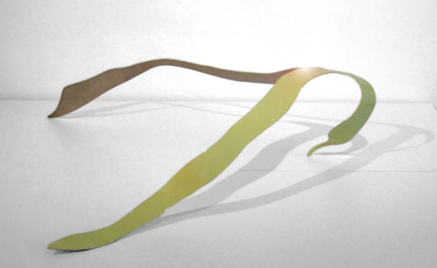 Skulptur von Judith Trepp am Stand von Ute Barth an der KUNST 10 ZÜRICH